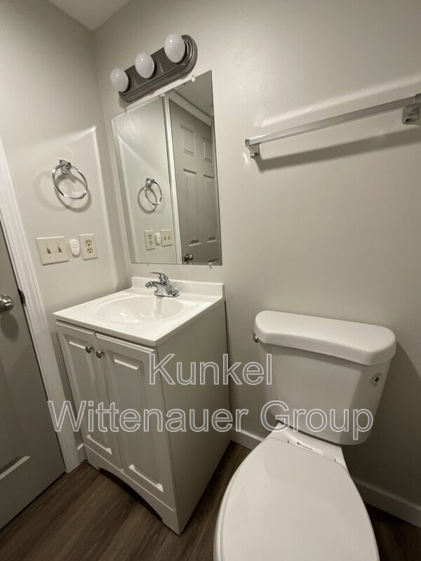 Building Photo - 1975 Nathan Ave