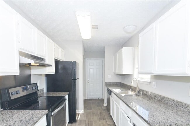 Building Photo - 130 Crystal Brook