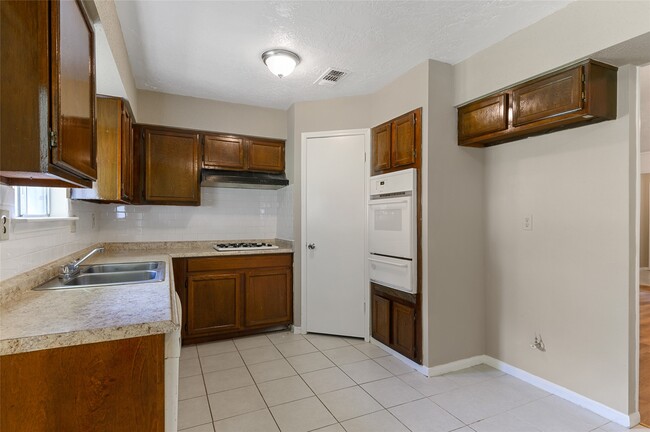 Building Photo - 10427 Huntington Pl Dr