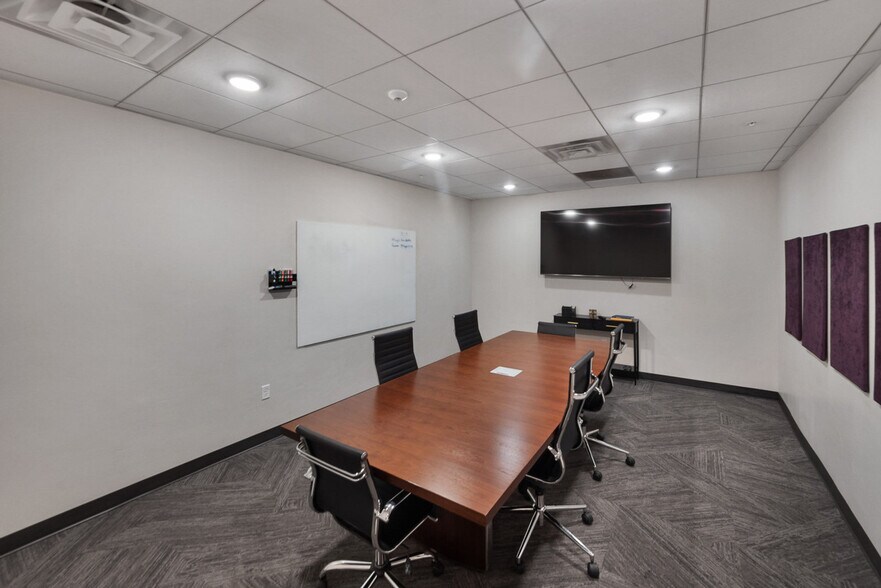 Building Photo - 241 W 200 S