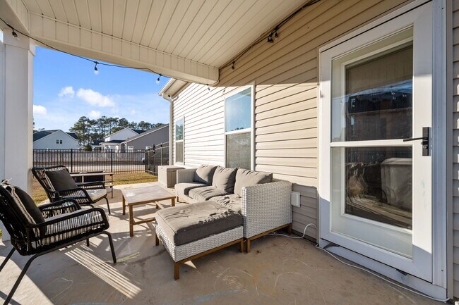 Building Photo - 301 Gander Ct