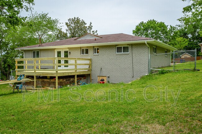 Building Photo - 1375 Orbit Dr