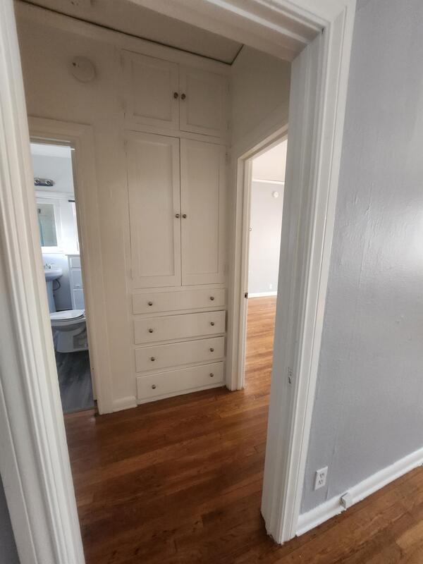 Building Photo - 4023 W 6th St