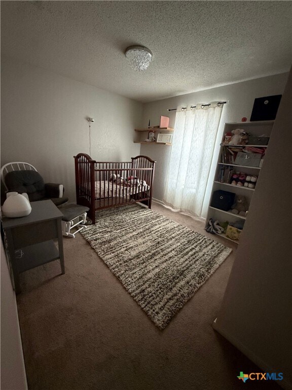 Building Photo - 4603 Lloyd Dr