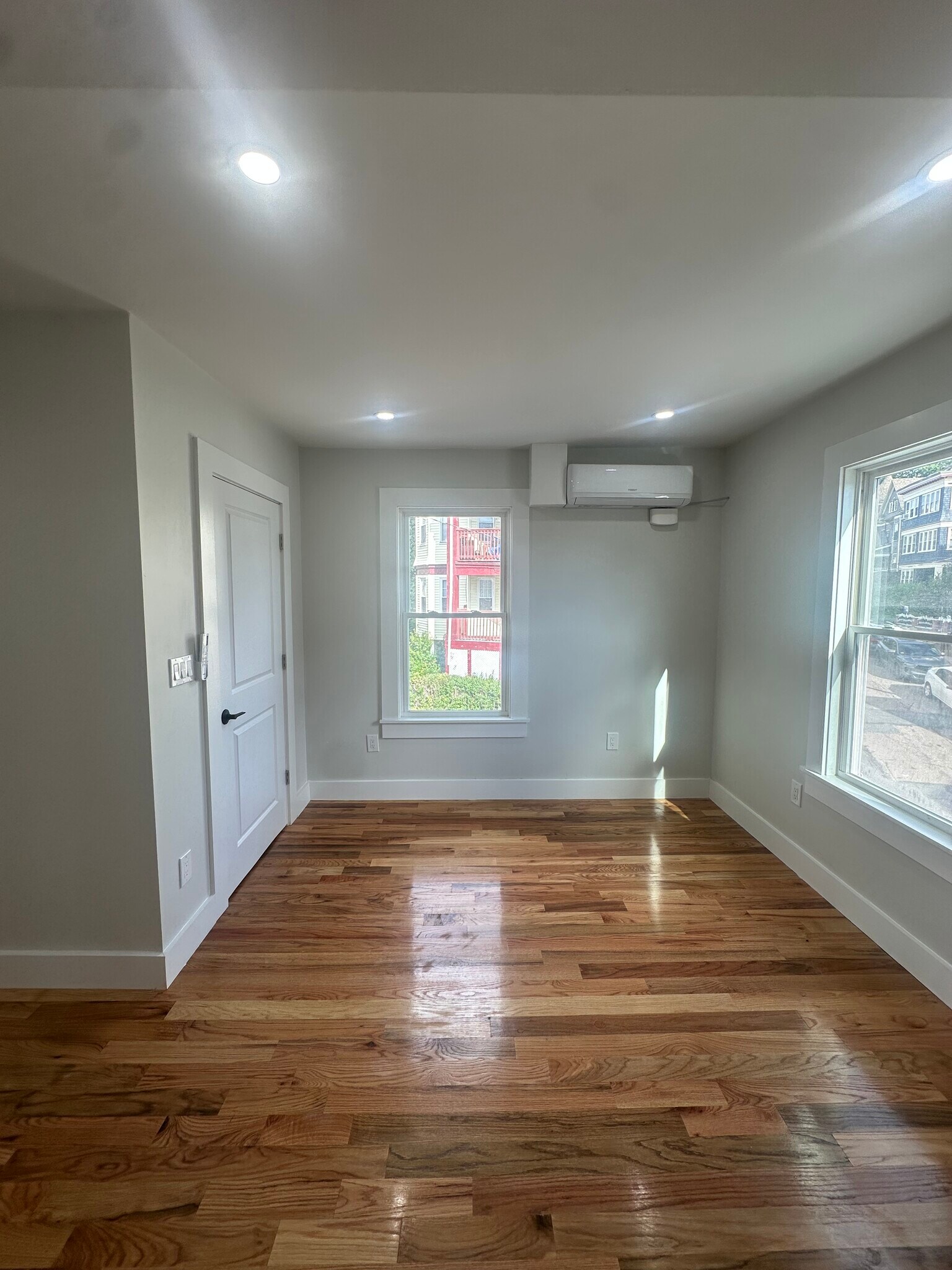 Building Photo - 4 Upham Ave