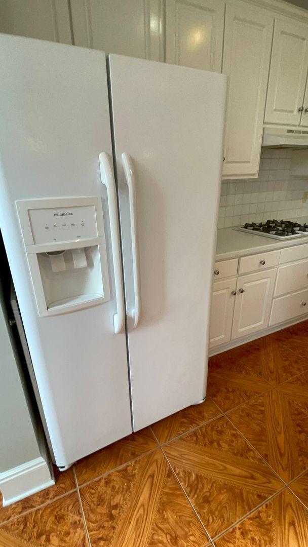 Building Photo - Avialable now!! 2 Bedroom, 2 Bath Cottage ...