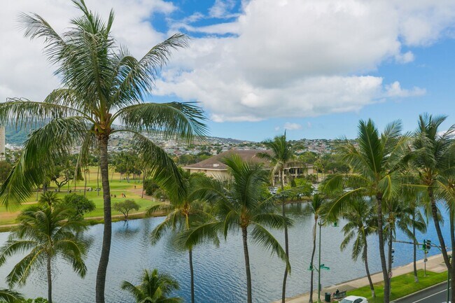 Building Photo - ? Spacious 2-Bedroom Condo at Fairway Manor – Incredible Value Near Waikiki! ?