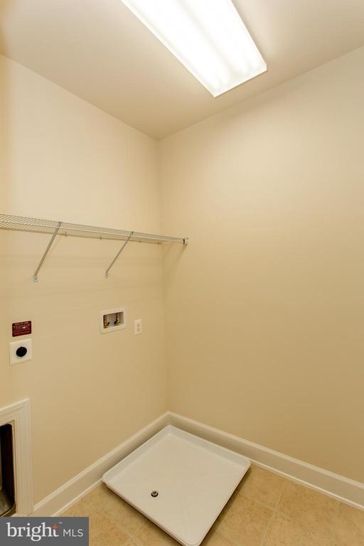 Building Photo - 23187 Hampton Oak Ter