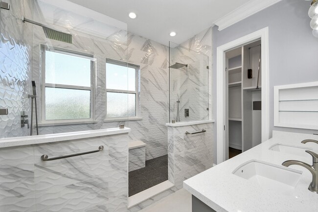 Building Photo - 5317 Feagan St