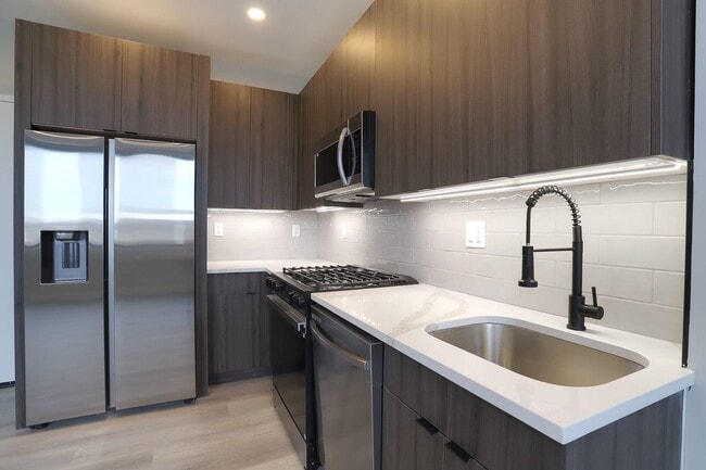 Building Photo - 3516 John F. Kennedy Blvd