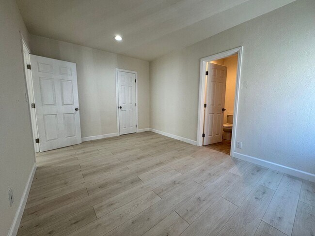 Building Photo - Nicely Updated Home with Enclosed Front Yard