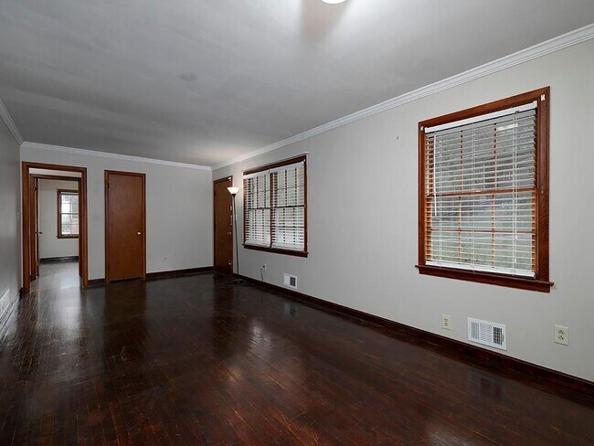 Building Photo - 858 Gaylemont Cir
