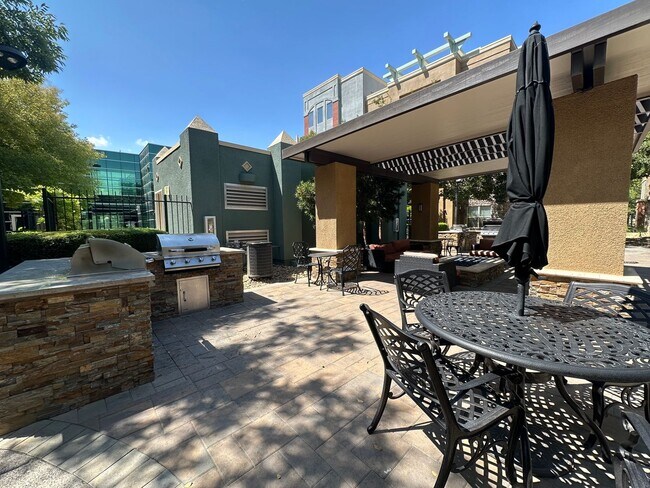 Building Photo - Luxury guard-gated mid-rise Manhattan Cond...
