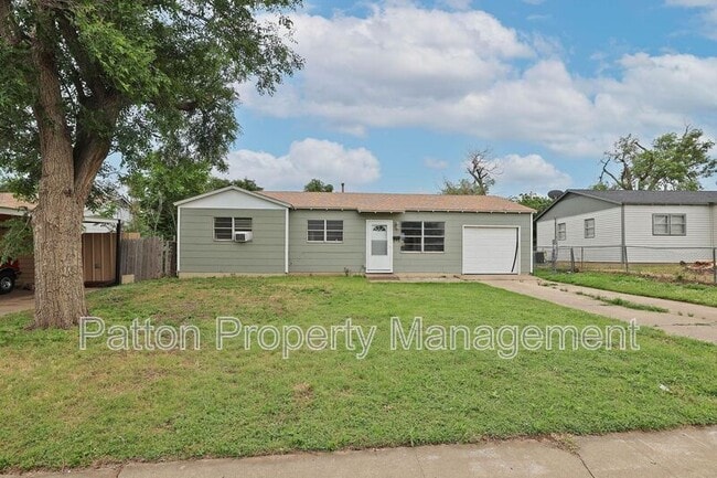 Building Photo - 3810 Mesa Verde Dr