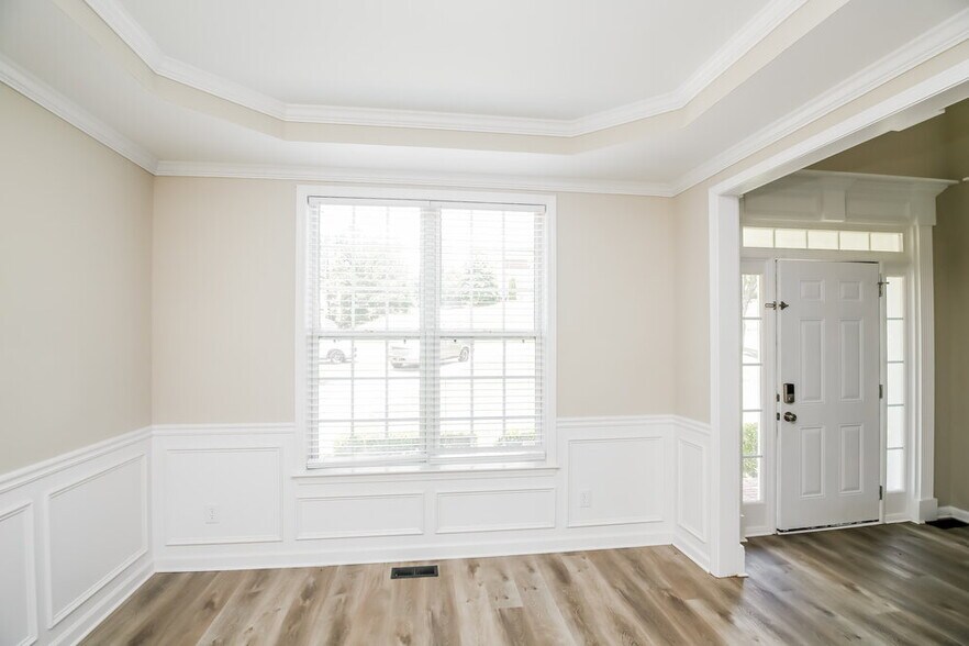 Building Photo - 410 Amesbury Cove SW