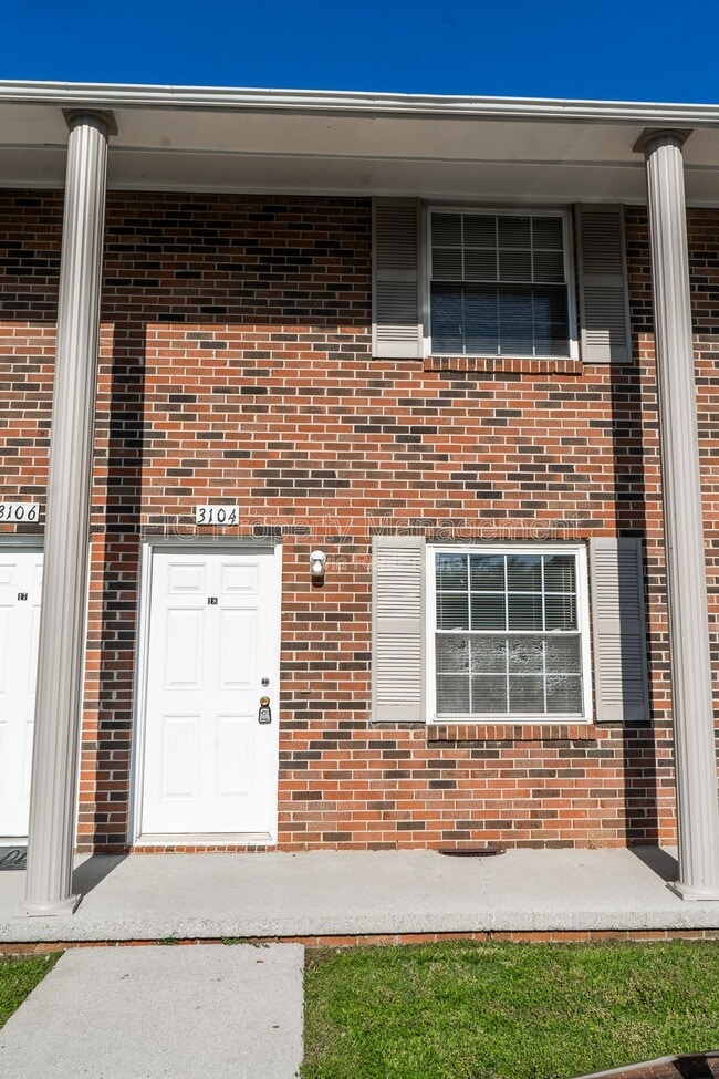 Primary Photo - 3104 E Gov John Sevier Hwy