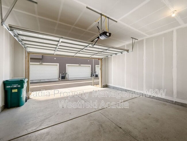 Building Photo - 15083 S Reins Wy