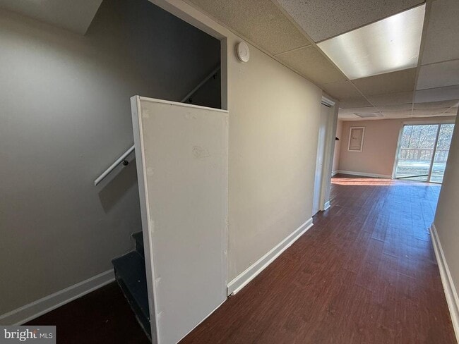 Building Photo - 534 Olde Greenwich Cir