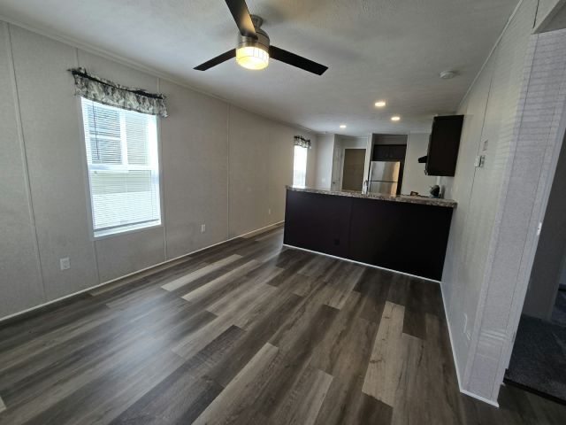 Building Photo - 231 Cardinal Ln