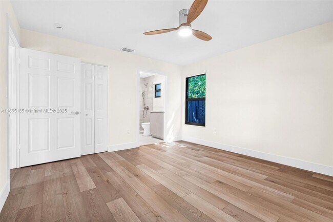 Building Photo - 136 NW 53rd St