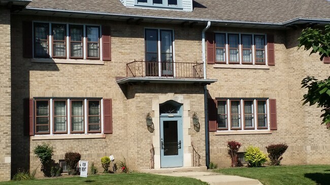 Primary Photo - 2955 N 66th St