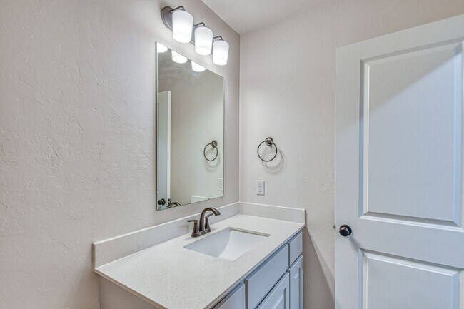 Building Photo - 928 Varenna Ct