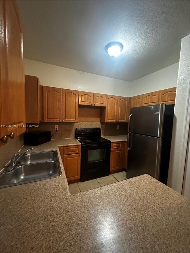 Building Photo - 2818 SE 15th Rd