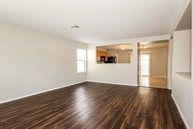 Building Photo - 11815 W Columbine Dr