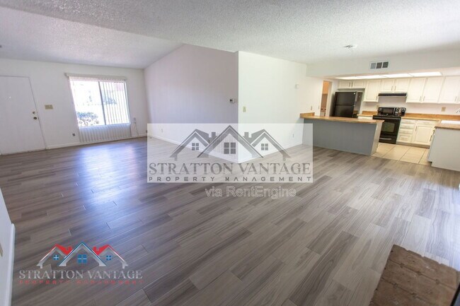 Building Photo - 7911 East Vía de Belleza