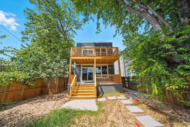 Building Photo - 1302 Porter St