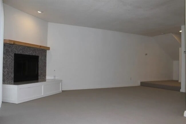 Building Photo - 531 Camino Del Mar