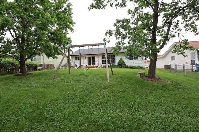 Building Photo - 622 Rustic Valley Dr