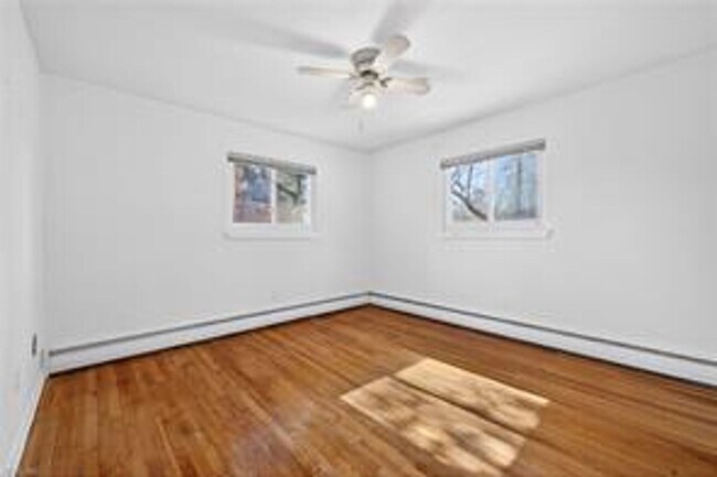 Building Photo - 803 Townsend Ct