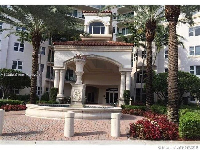 Building Photo - 19900 E Country Club Dr