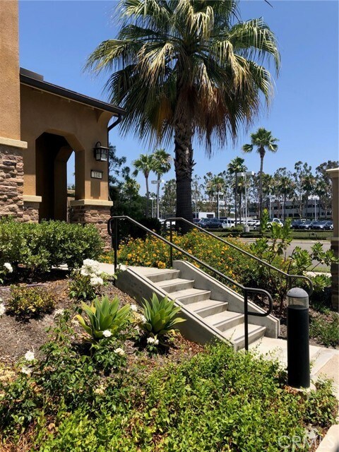 Building Photo - 114 Primrose Dr