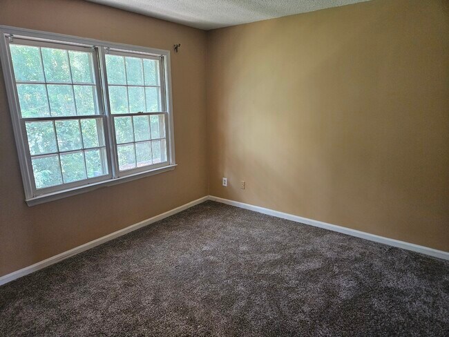 Building Photo - 148 Glen Acres Ct