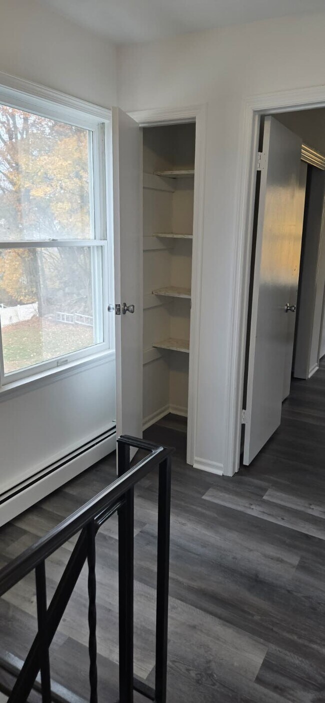 Building Photo - 5 Union St