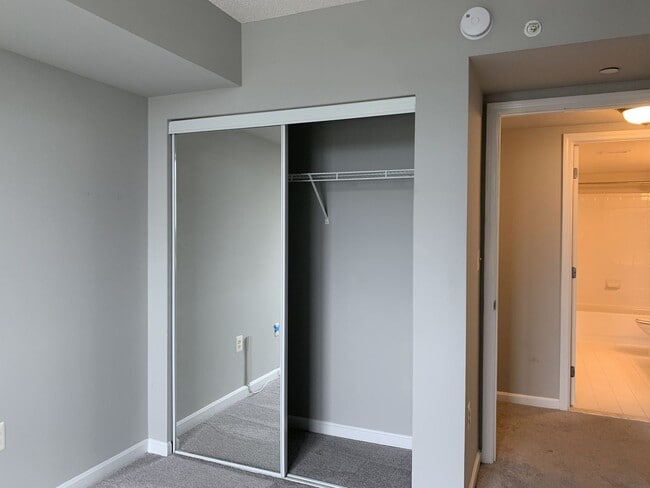 Building Photo - Luxury 2BD/2BA in The Gallery - Across from PIKE & ROSE + White Flint Metro