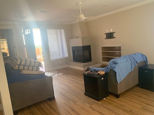 Building Photo - 183 Evergreen Ave