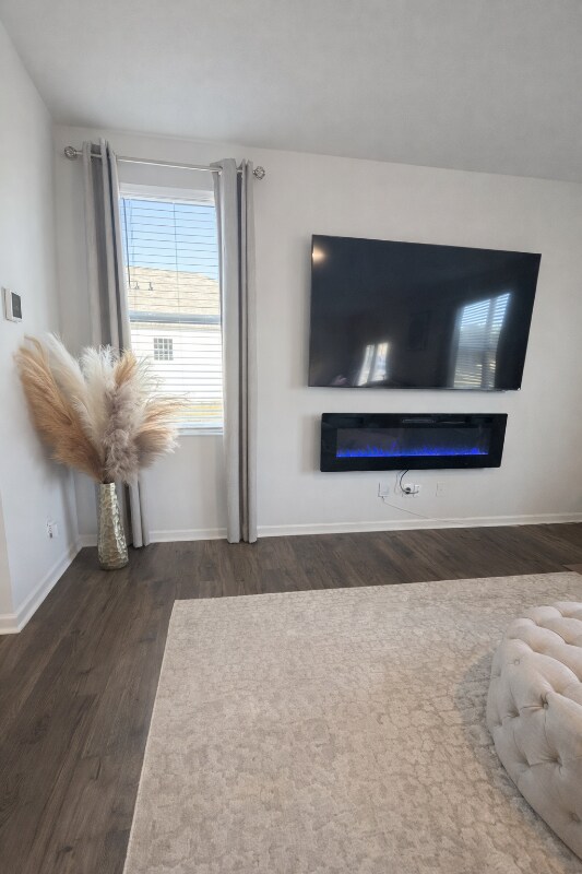 Building Photo - 5559 Wintergreen Dr