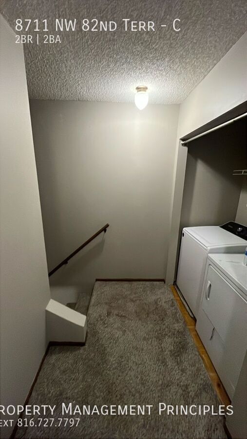 Building Photo - **MOVE-IN SPECIAL** Newly Renovated 2 bedr...