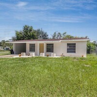 Building Photo - Just Listed - 3 Bedroom Home in Richmond H...