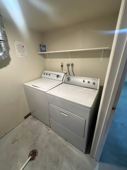Building Photo - 958 S 1060 E