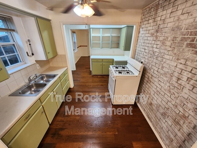 Building Photo - 917 E Beverly St