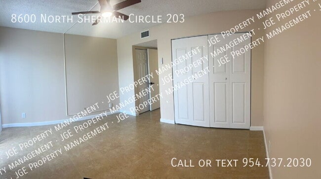 Building Photo - 8600 N Sherman Cir
