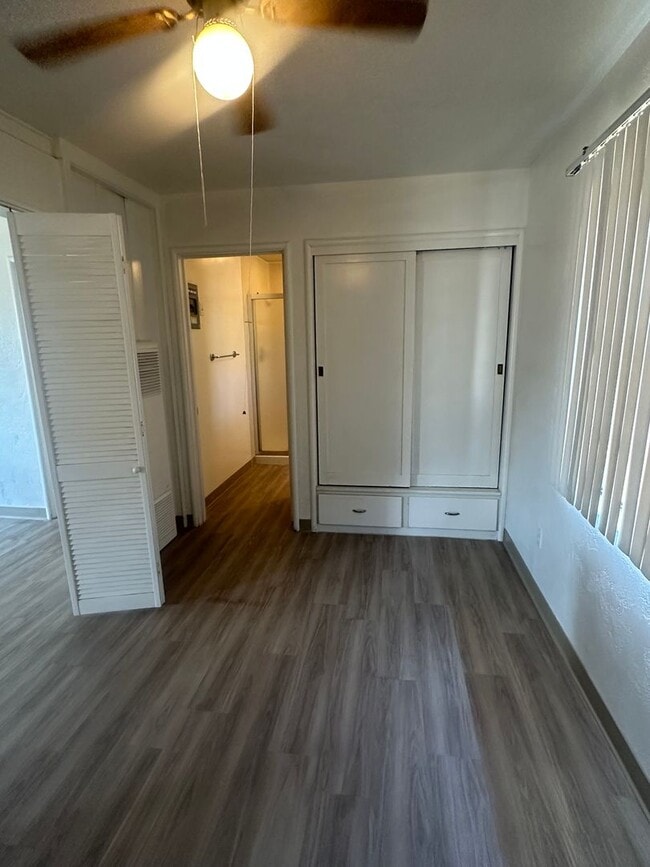 Building Photo - Charming 1-Bedroom Apartment in Short Acres –