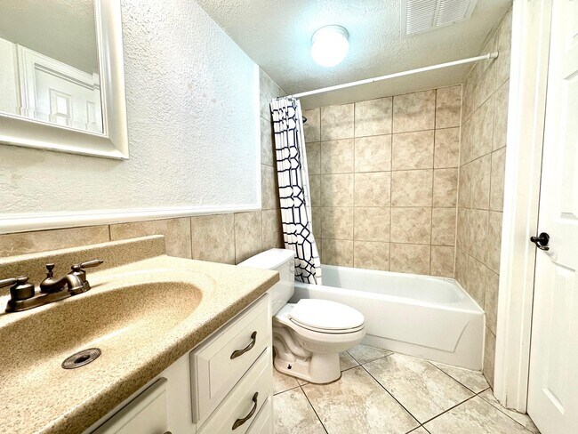 Building Photo - 1244 S Military Trail