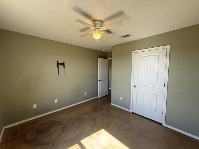 Building Photo - 3202 Rockwall Dr