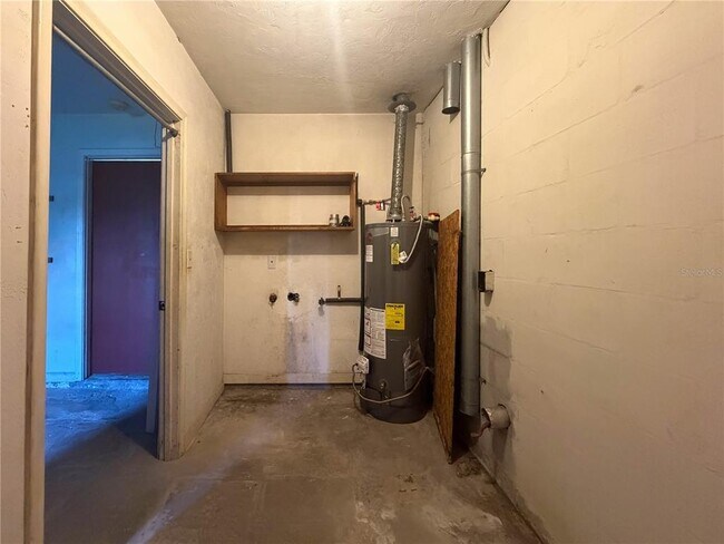 Building Photo - 5631 NW 29th St