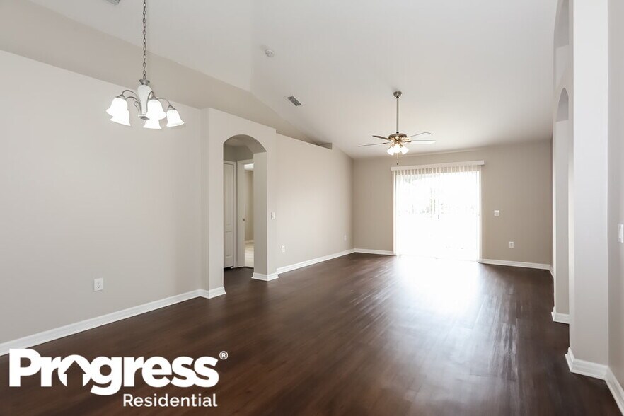 Building Photo - 7002 Crown Lake Dr